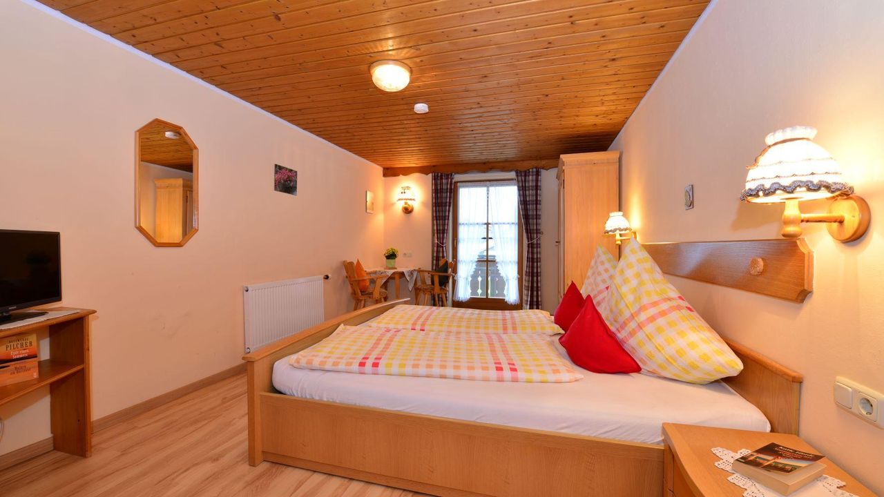 Schlafzimmer Frauenschuh klein Schlafzimmer Frauenschuh klein